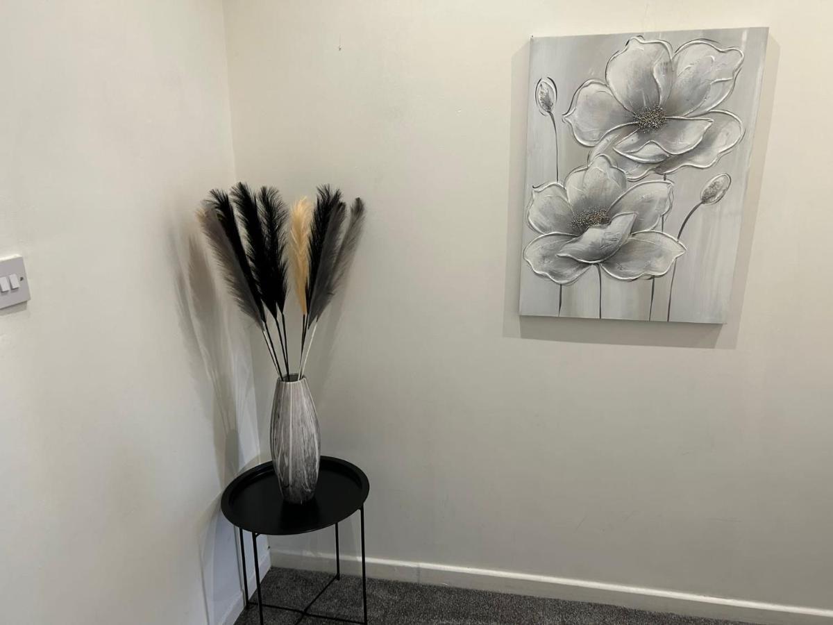Light And Spacious Highcross Apartment Poulton-le-Fylde Luaran gambar