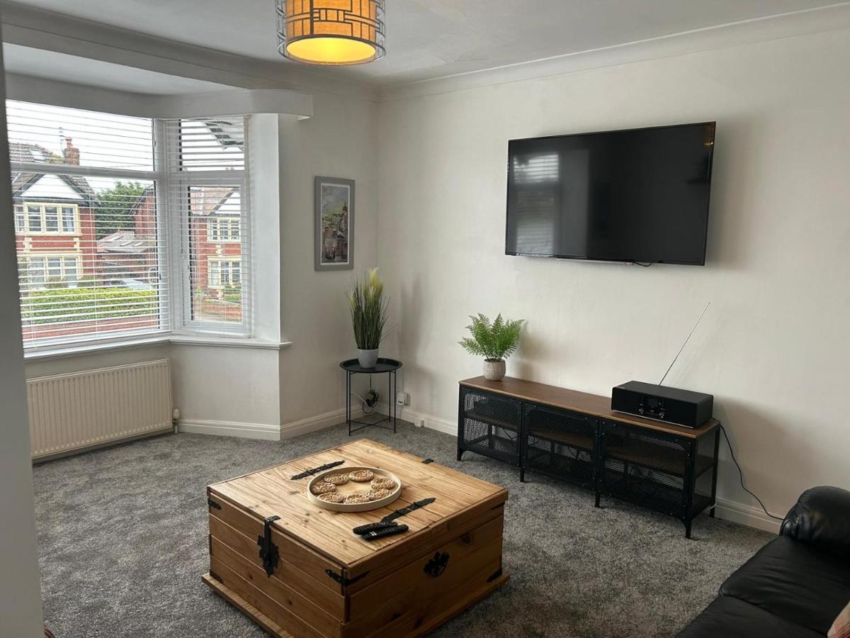 Light And Spacious Highcross Apartment Poulton-le-Fylde Luaran gambar
