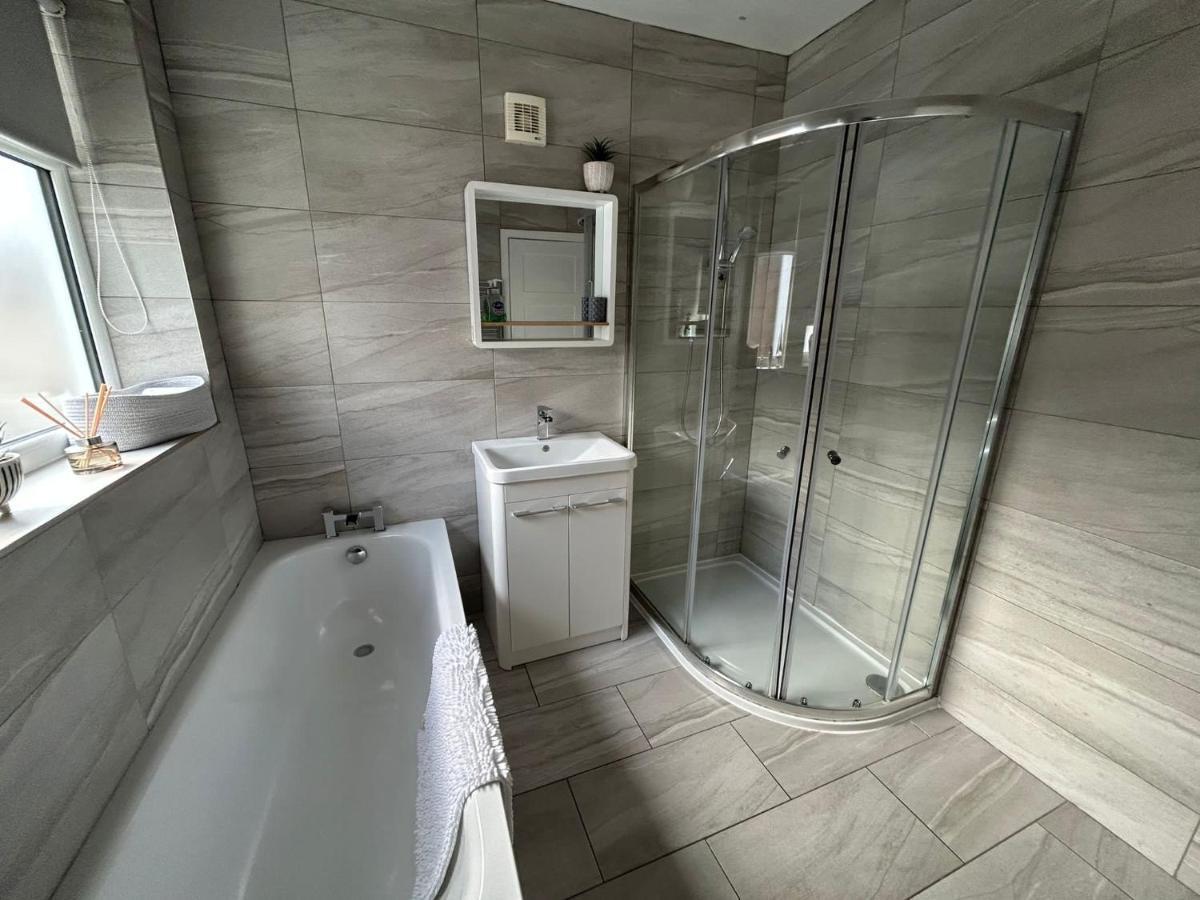 Light And Spacious Highcross Apartment Poulton-le-Fylde Luaran gambar