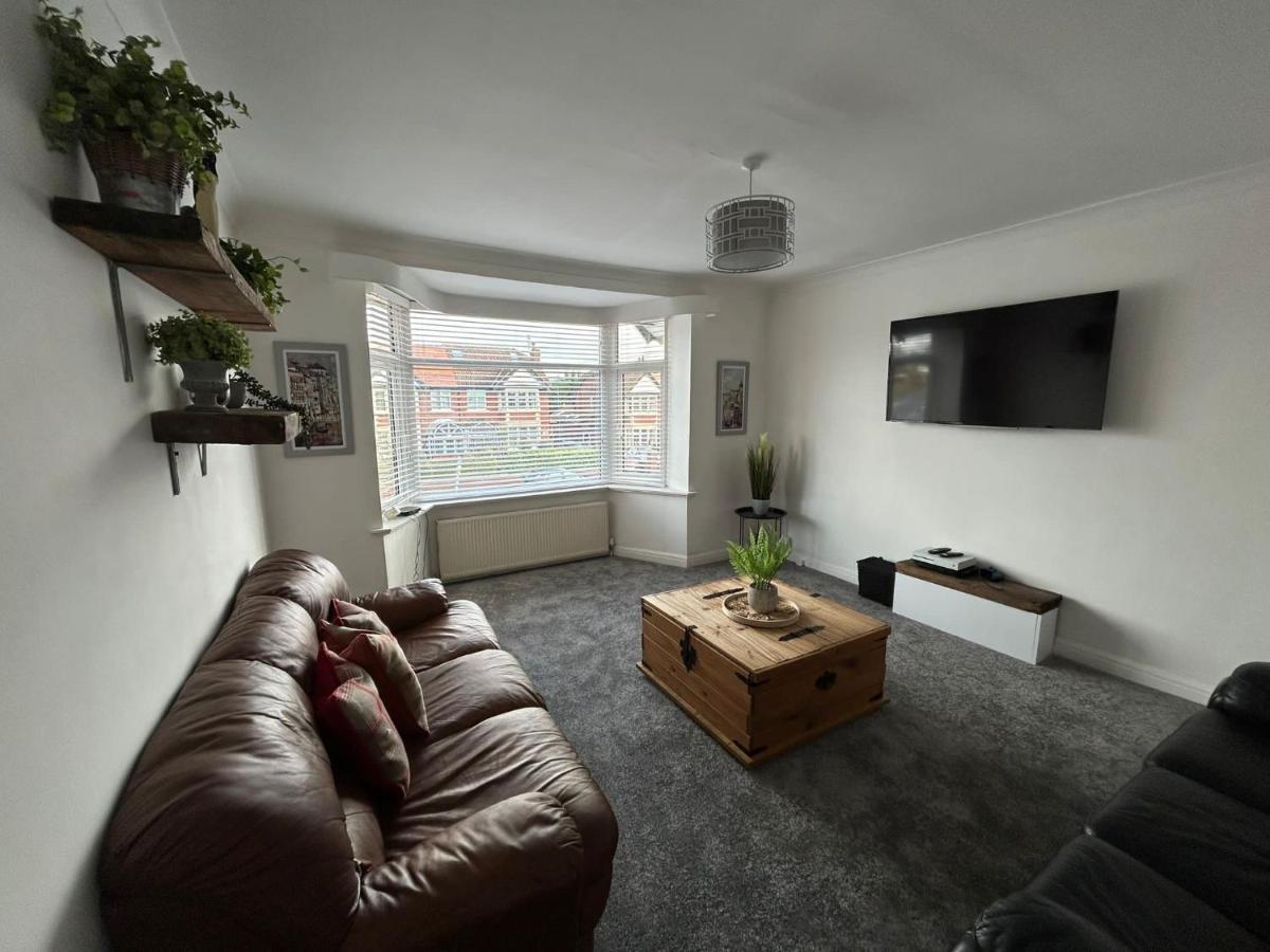 Light And Spacious Highcross Apartment Poulton-le-Fylde Luaran gambar