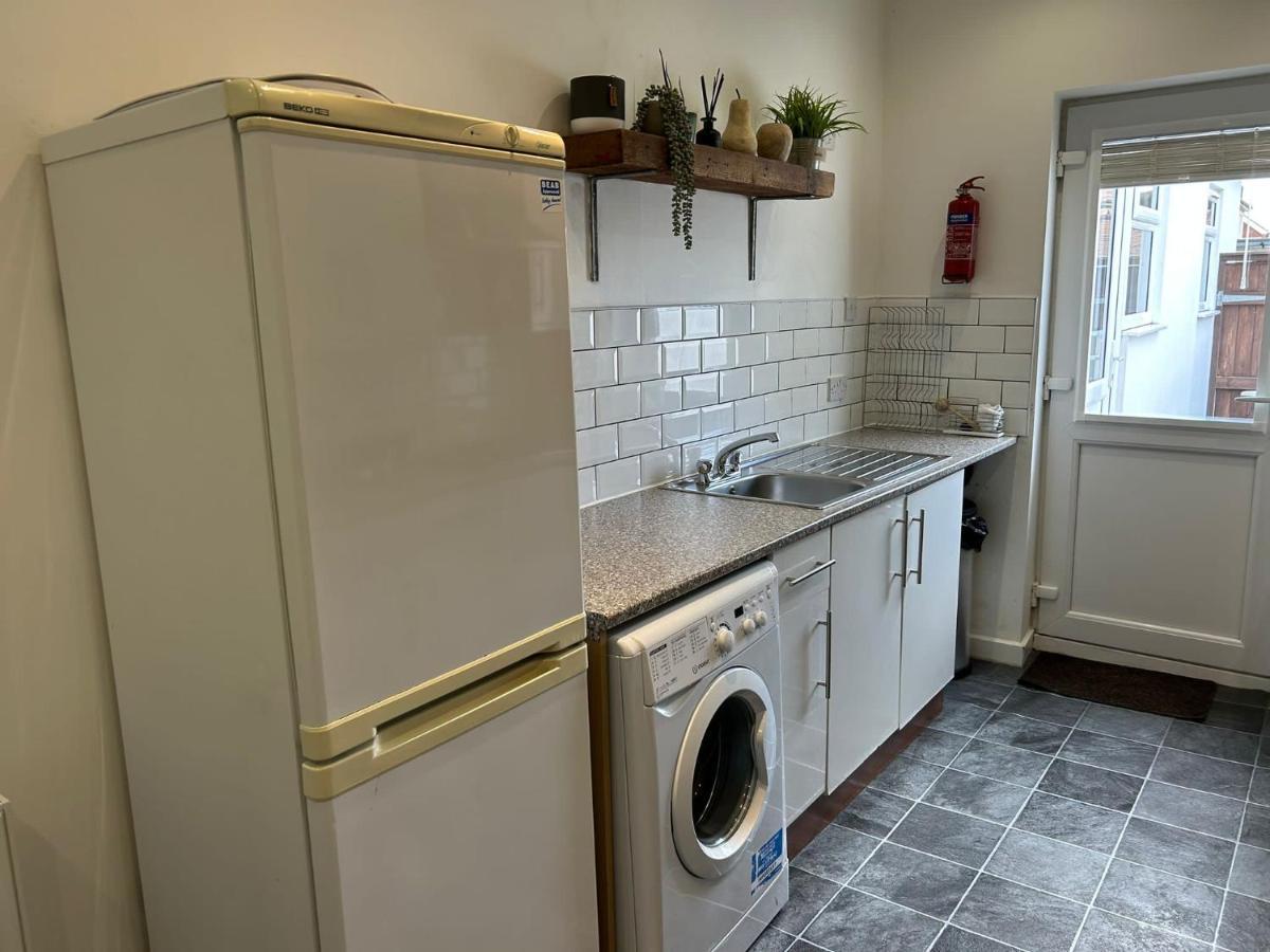 Light And Spacious Highcross Apartment Poulton-le-Fylde Luaran gambar